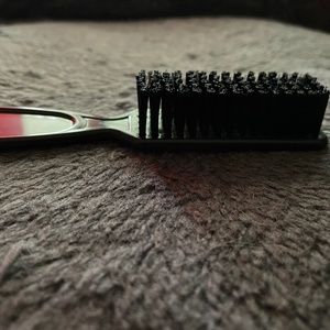 Beard brush
